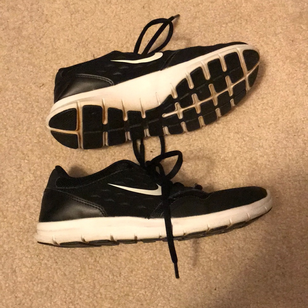 Black Nike’s